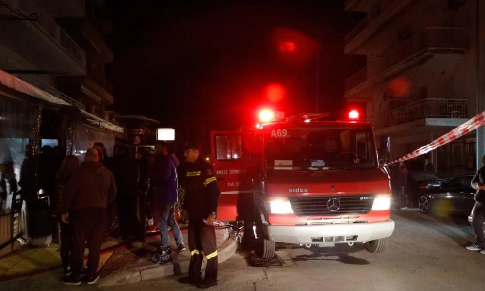 Φωτιά ξέσπασε σε διαμέρισμα στον Βύρωνα - Τραυματίστηκε ηλικιωμένη